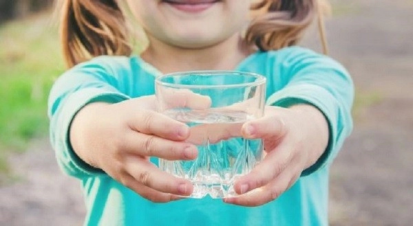 Nhà có trẻ nhỏ? Máy lọc nước RO là “trợ thủ” không thể thiếu!